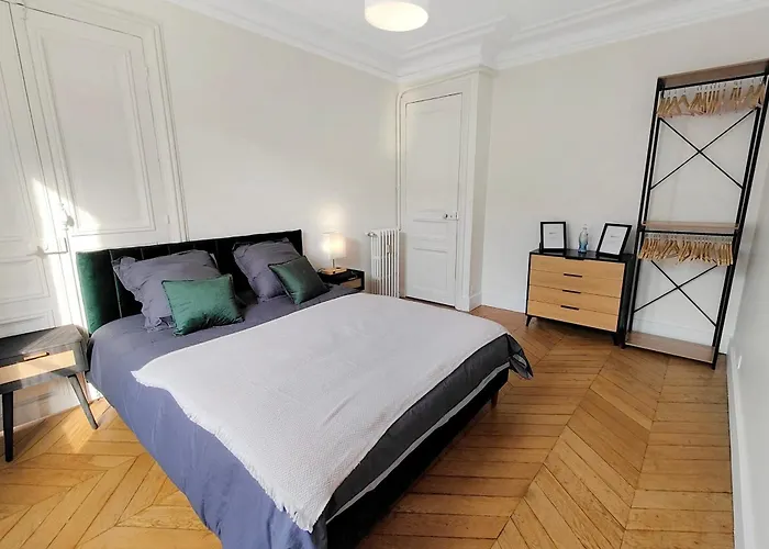 Amazing Refurbished Flat In V